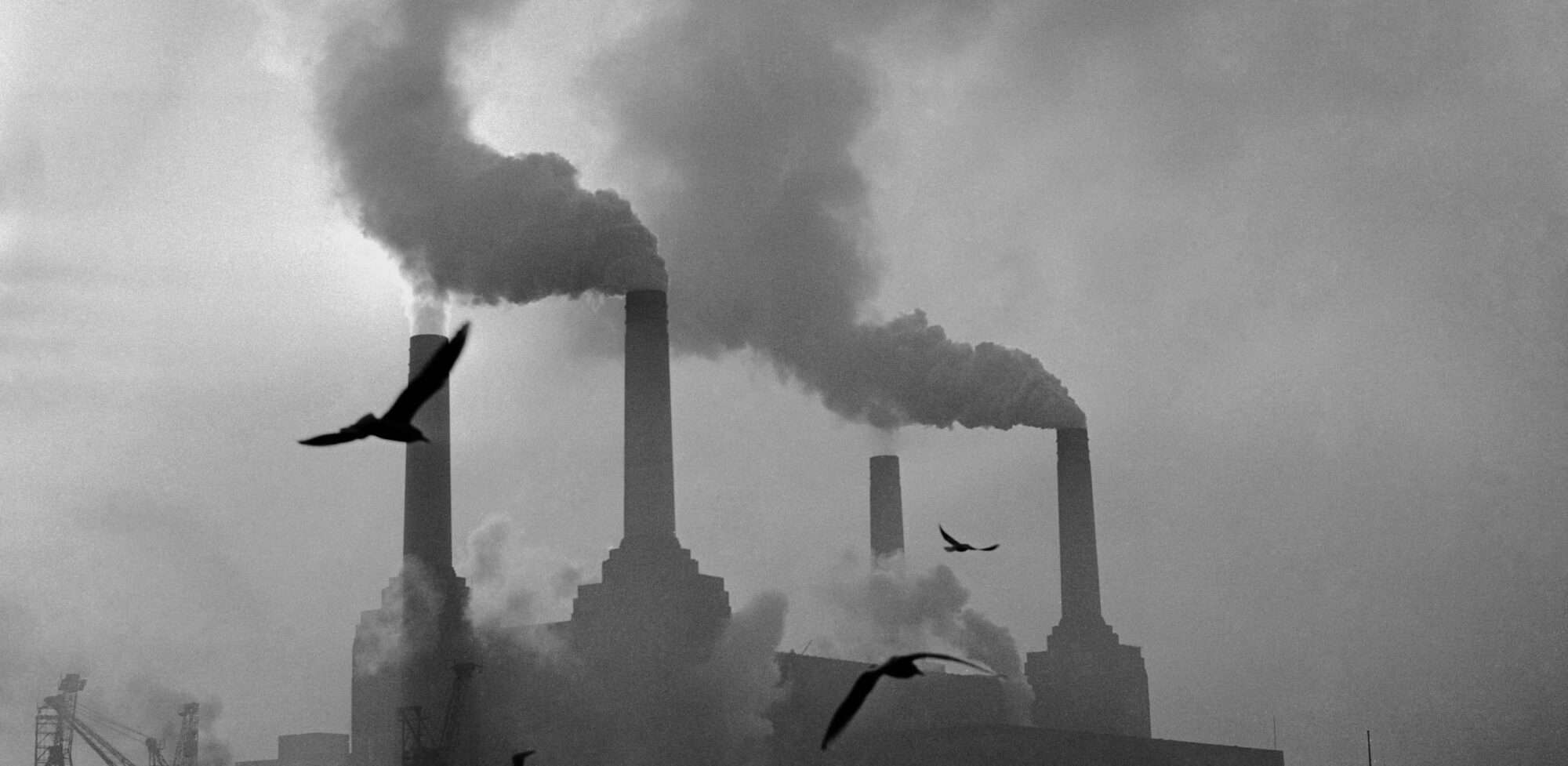 Battersea Power Station’ın dönüşüm öncesi endüstriyel görünümü