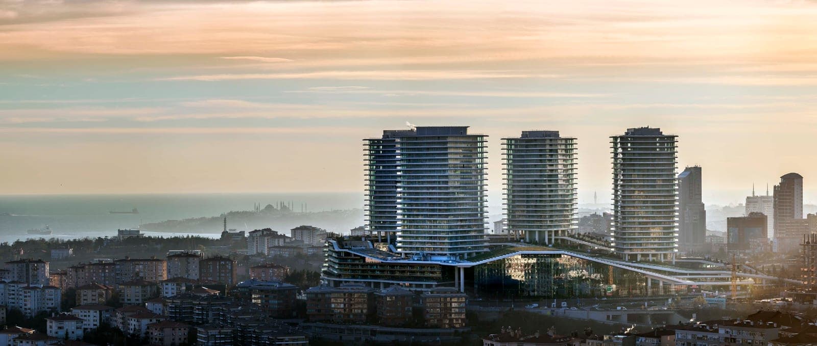 Zorlu Center: performans merkezi ve açık alanların genel görünümü